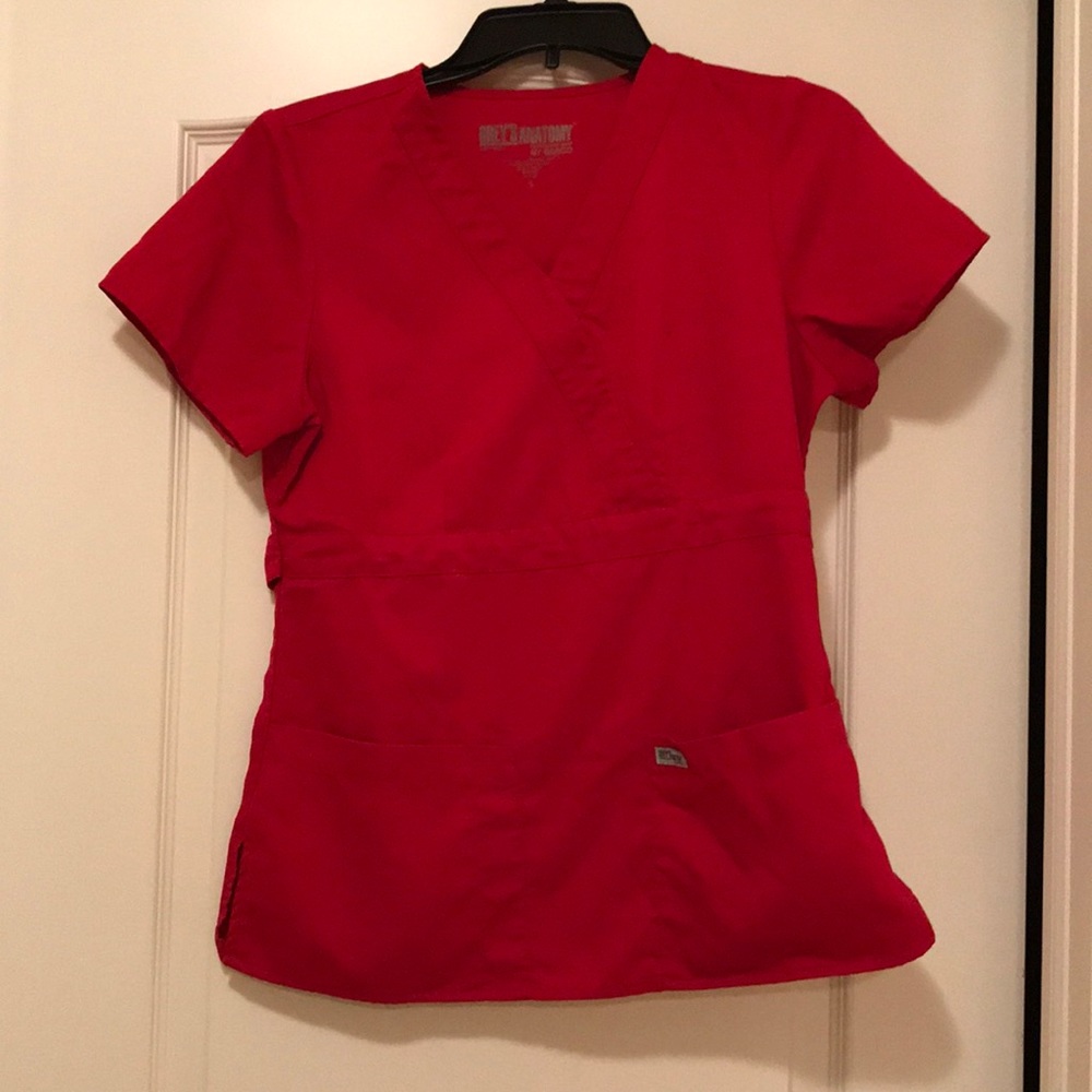 Red greys anatomy scrub top - size small like new